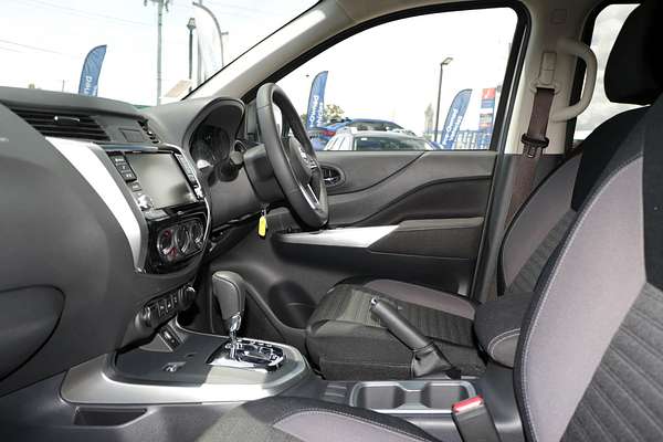 2024 Nissan Navara ST D23 4X4