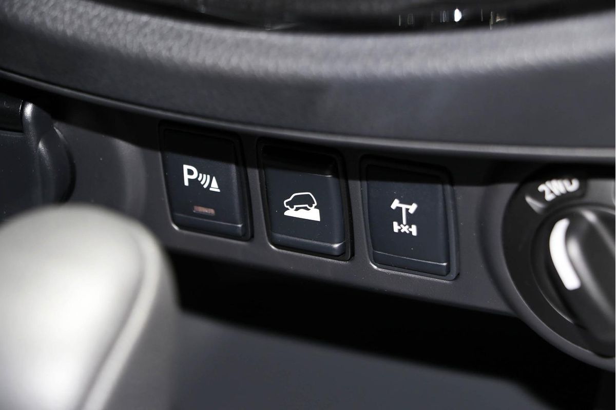 2024 Nissan Navara ST D23 4X4