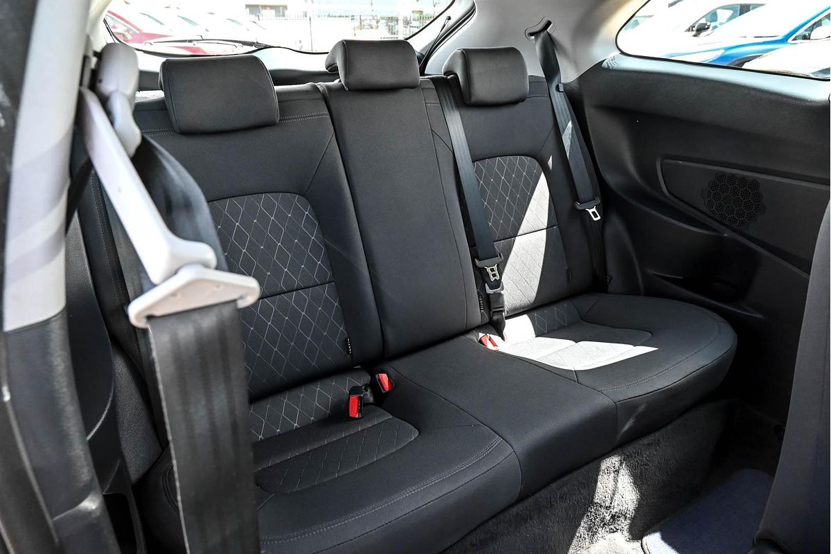 2016 Kia Rio S UB