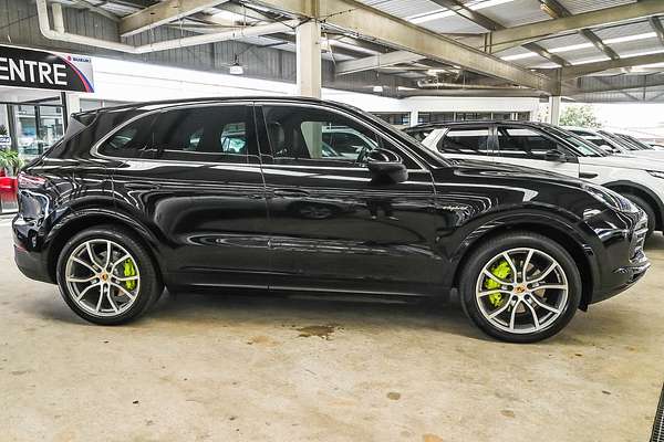 2020 Porsche Cayenne E-Hybrid 9YA