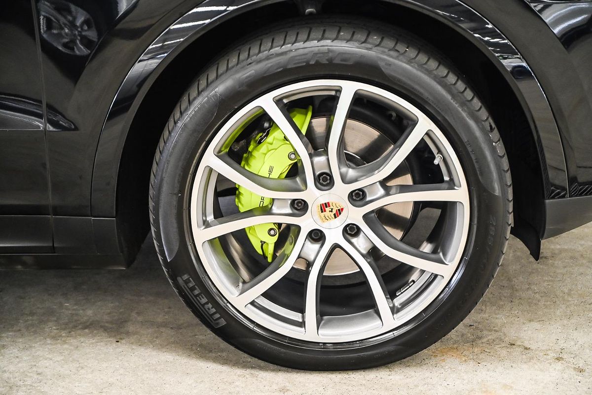 2020 Porsche Cayenne E-Hybrid 9YA