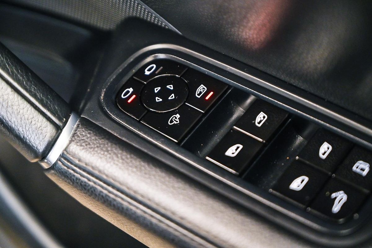 2020 Porsche Cayenne E-Hybrid 9YA