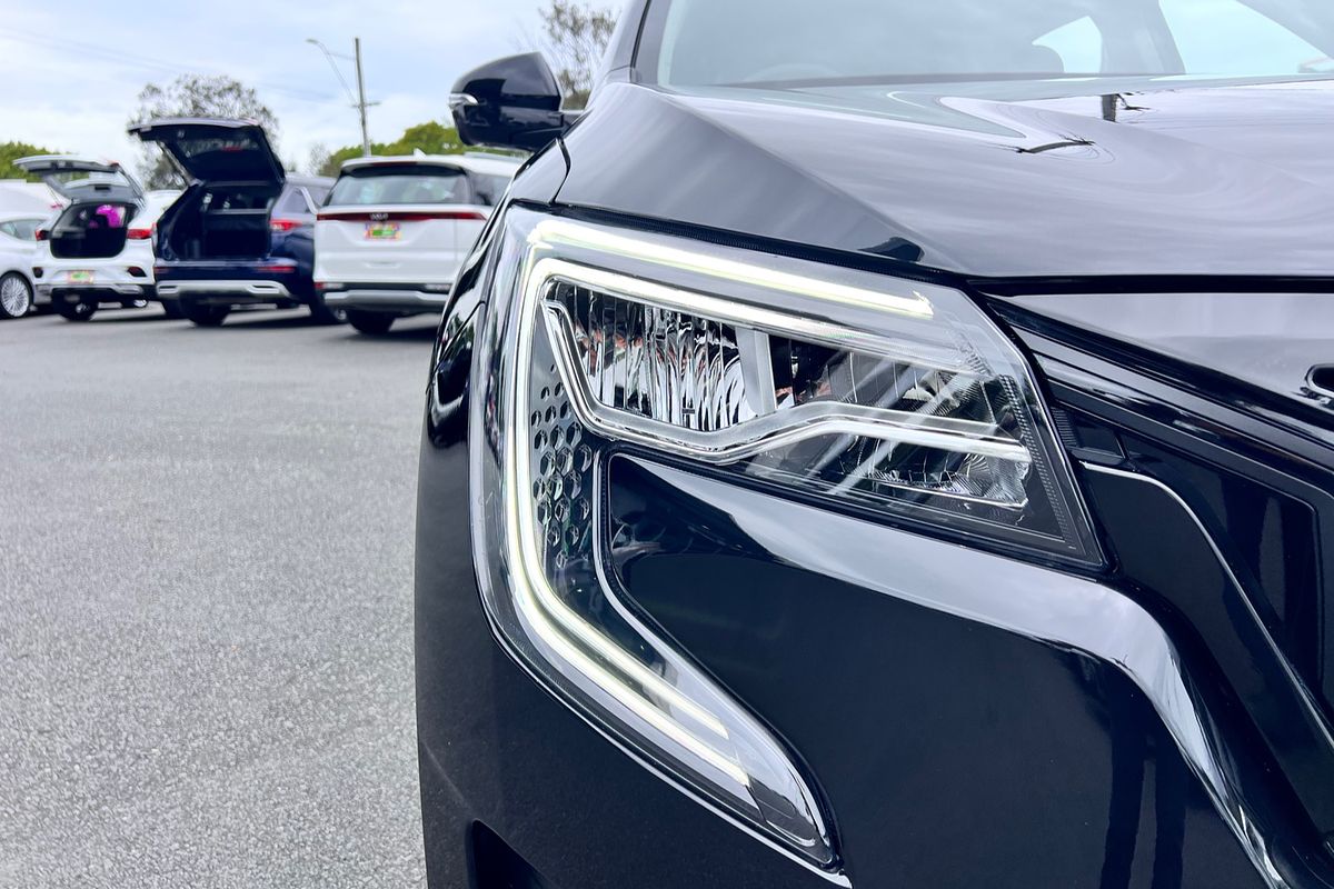 2024 Mahindra XUV700 AX7L