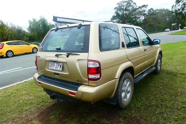 2004 Nissan Pathfinder ST WX II