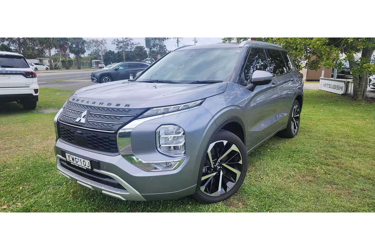 2022 Mitsubishi Outlander PHEV Exceed ZM