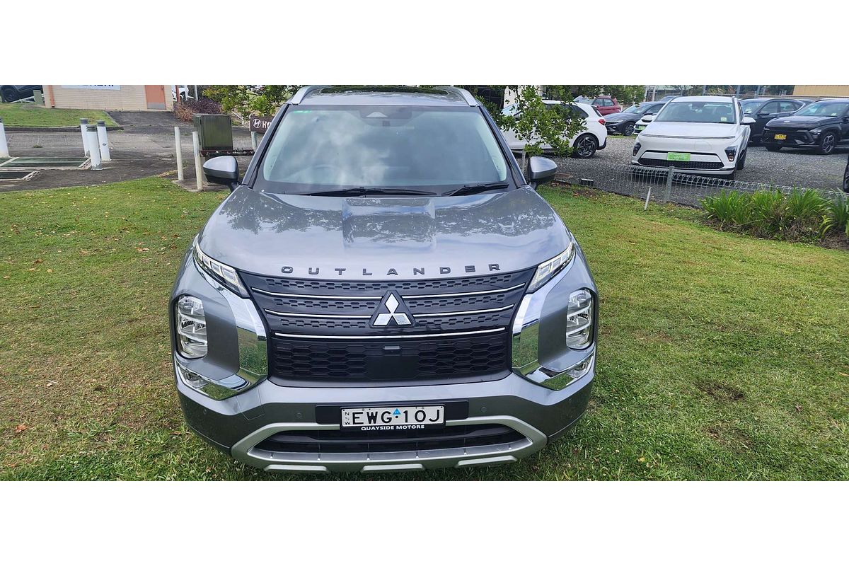 2022 Mitsubishi Outlander PHEV Exceed ZM