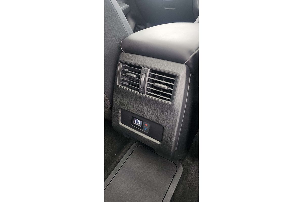 2022 Mitsubishi Outlander PHEV Exceed ZM