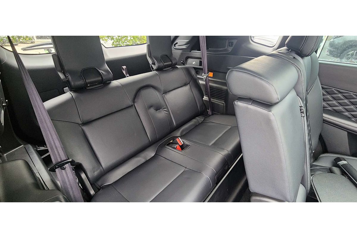 2022 Mitsubishi Outlander PHEV Exceed ZM