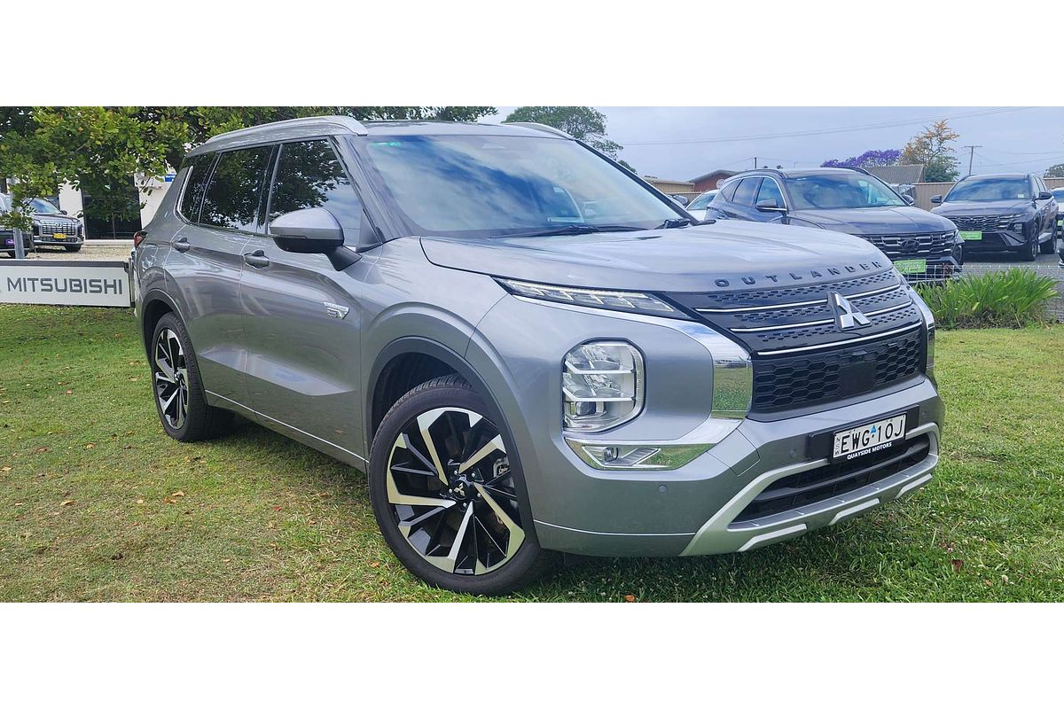 2022 Mitsubishi Outlander PHEV Exceed ZM