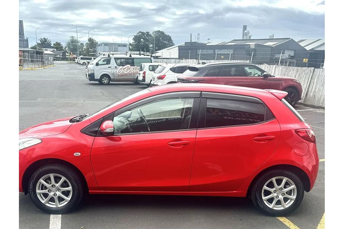 2013 Mazda Demio