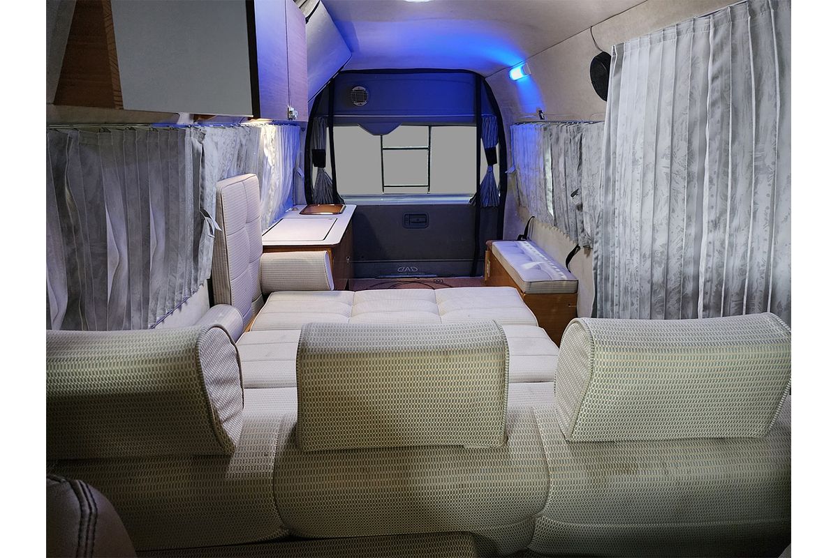 2006 Toyota Hiace  TRH221K