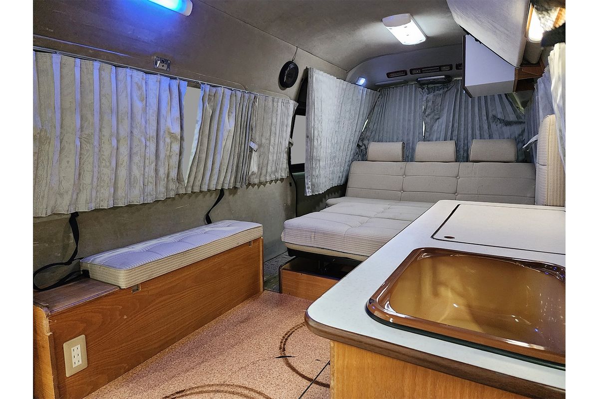 2006 Toyota Hiace  TRH221K