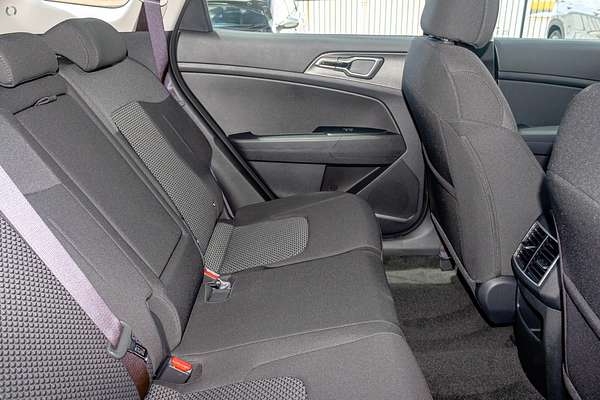2025 Kia Sportage S NQ5