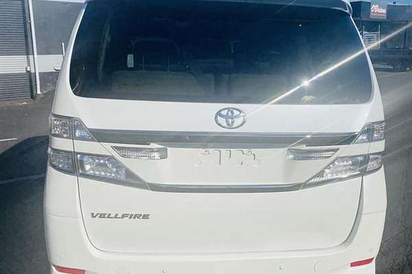 2013 Toyota Vellfire