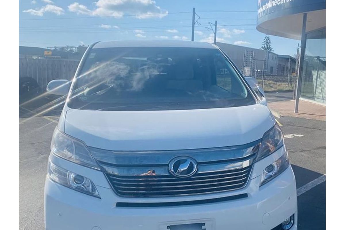 2013 Toyota Vellfire