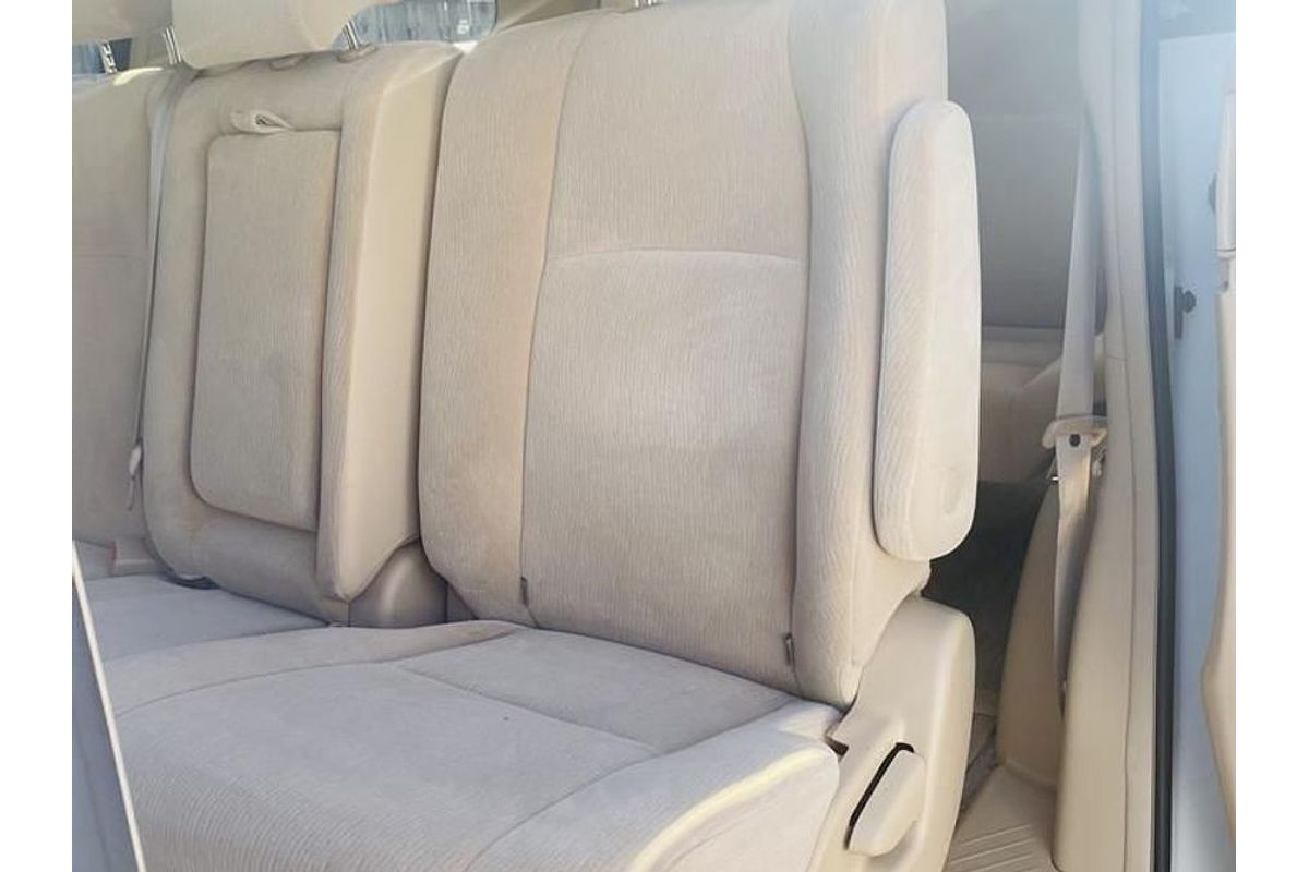 2013 Toyota Vellfire