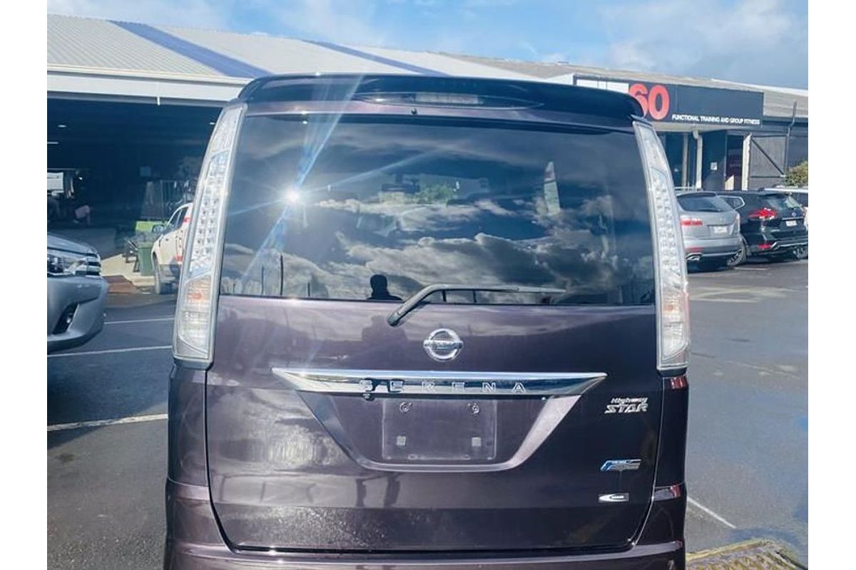 2013 Nissan Serena