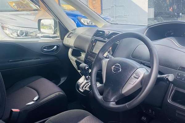 2013 Nissan Serena