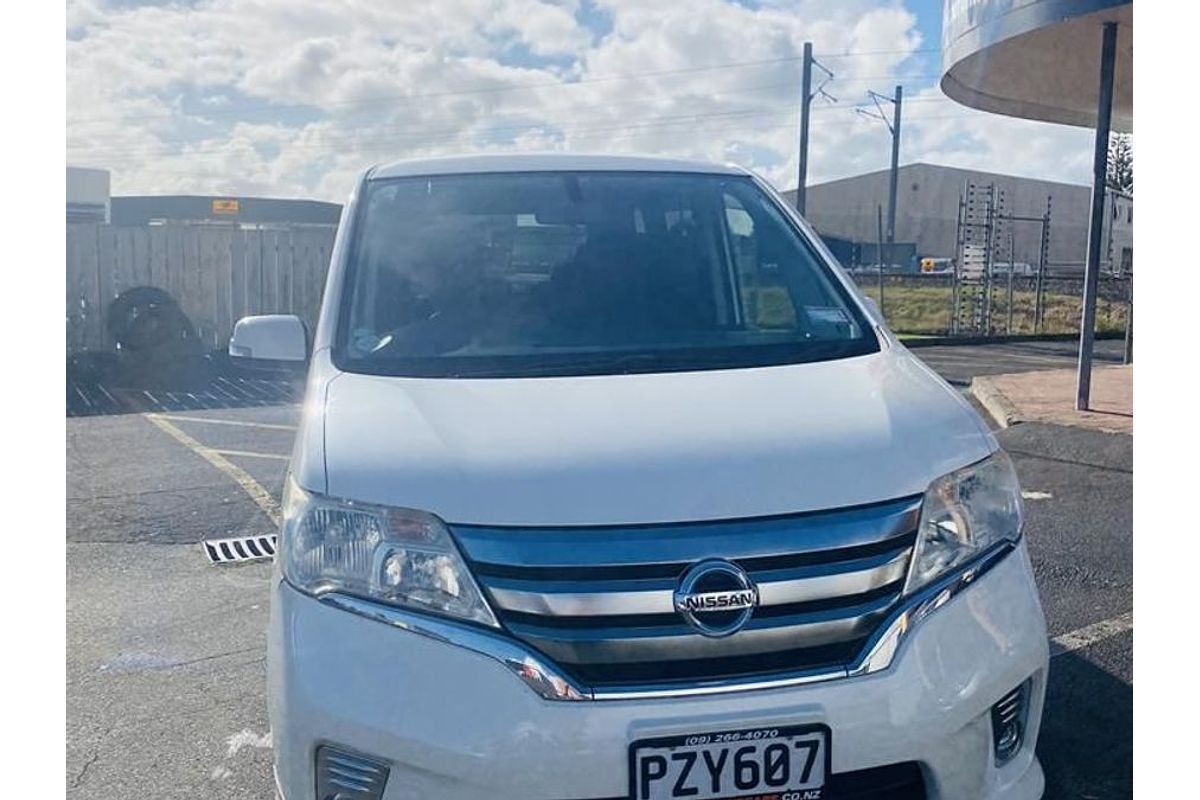 2012 Nissan Serena
