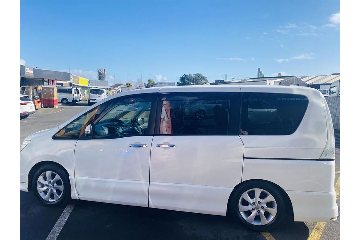 2012 Nissan Serena