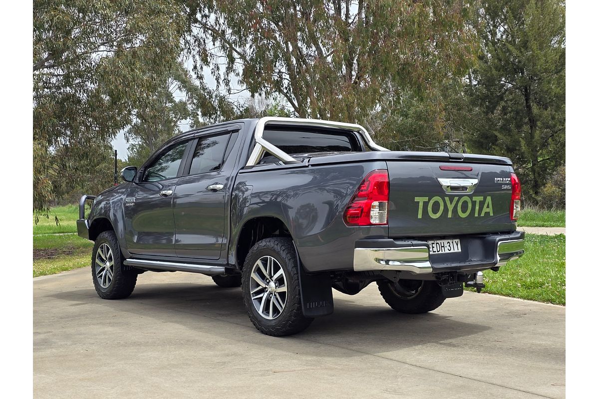 2019 Toyota HiLux SR5 (No Series)