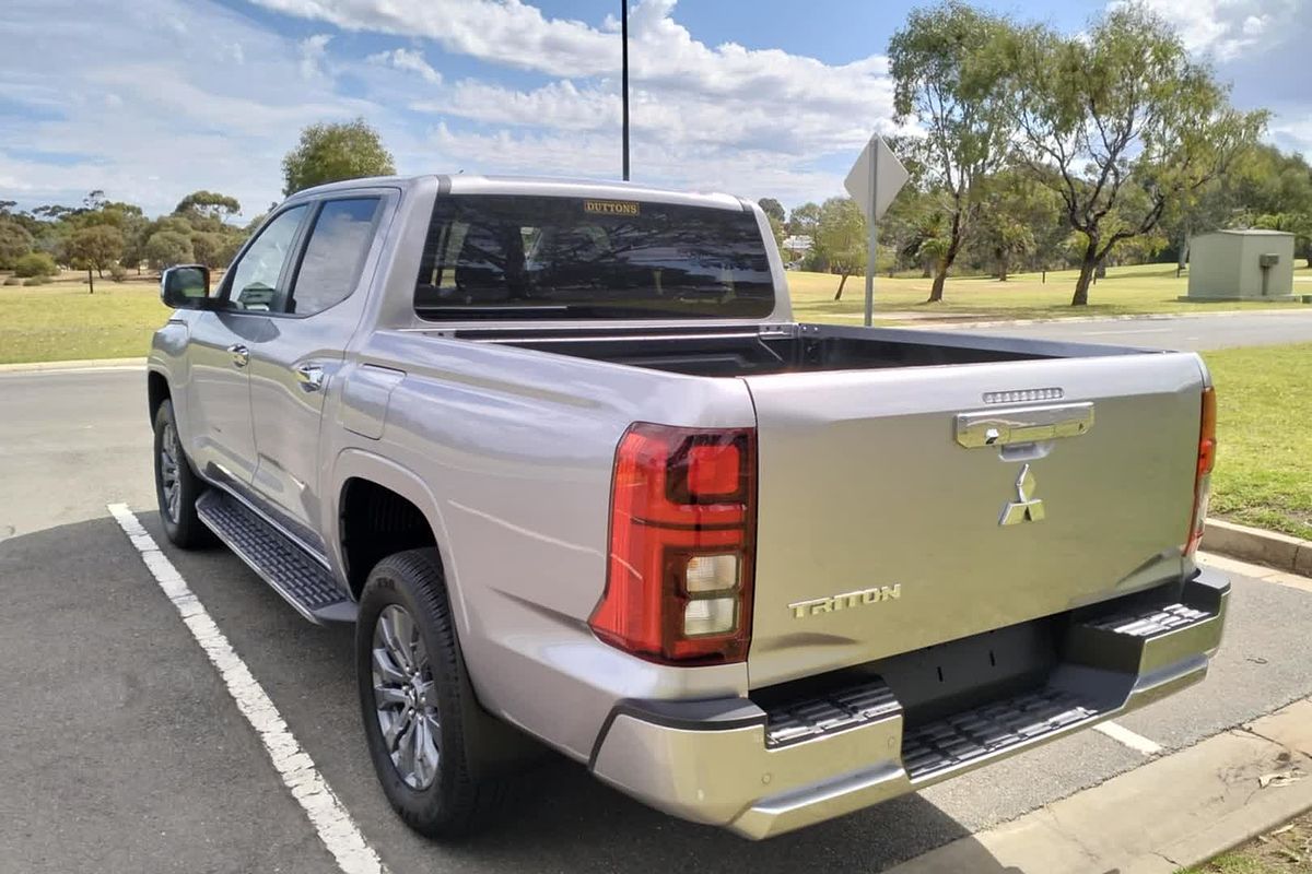 2024 Mitsubishi Triton GLS MV 4X4