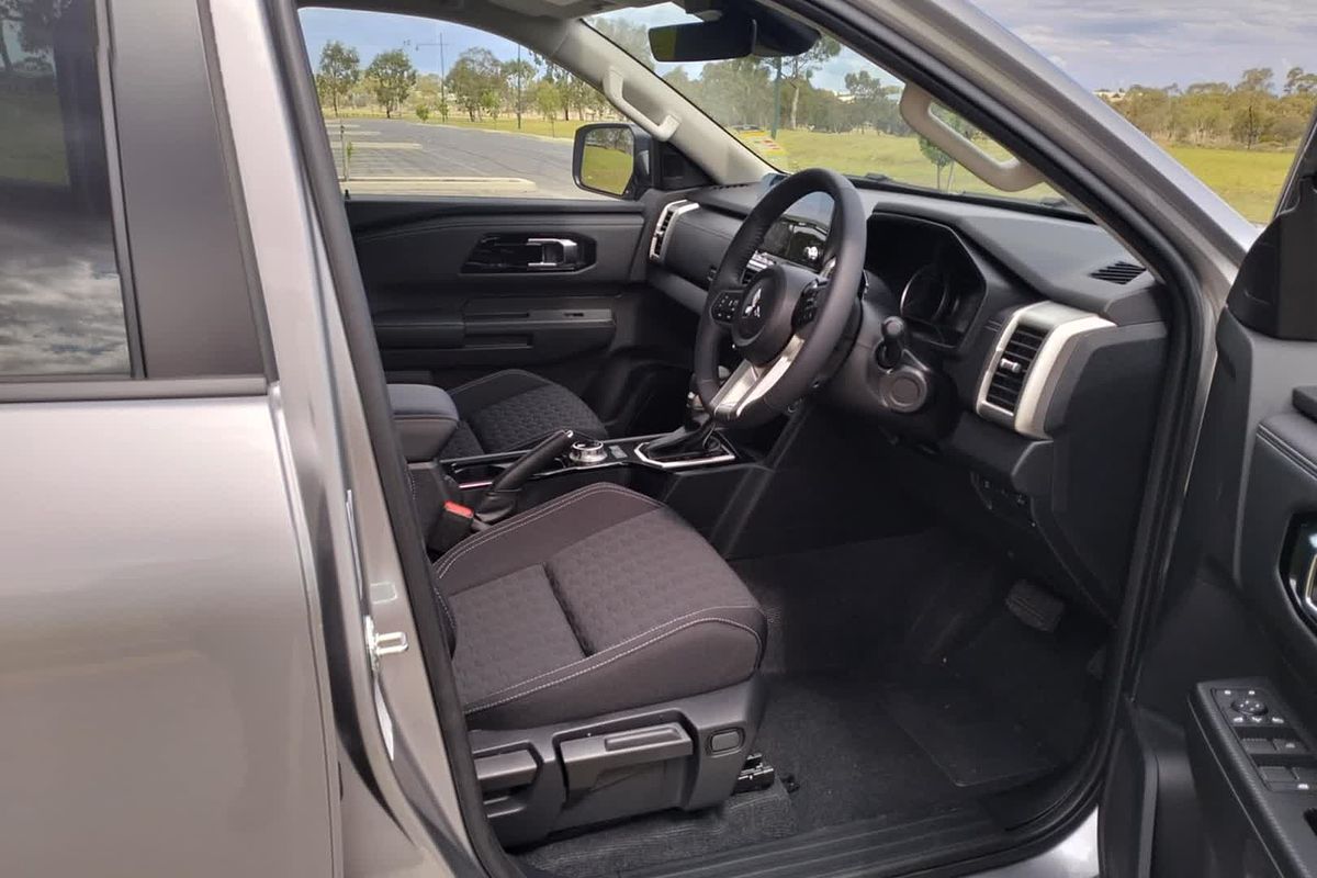 2024 Mitsubishi Triton GLS MV 4X4