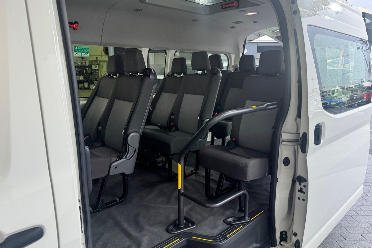 2019 Toyota Hiace Commuter GDH322R