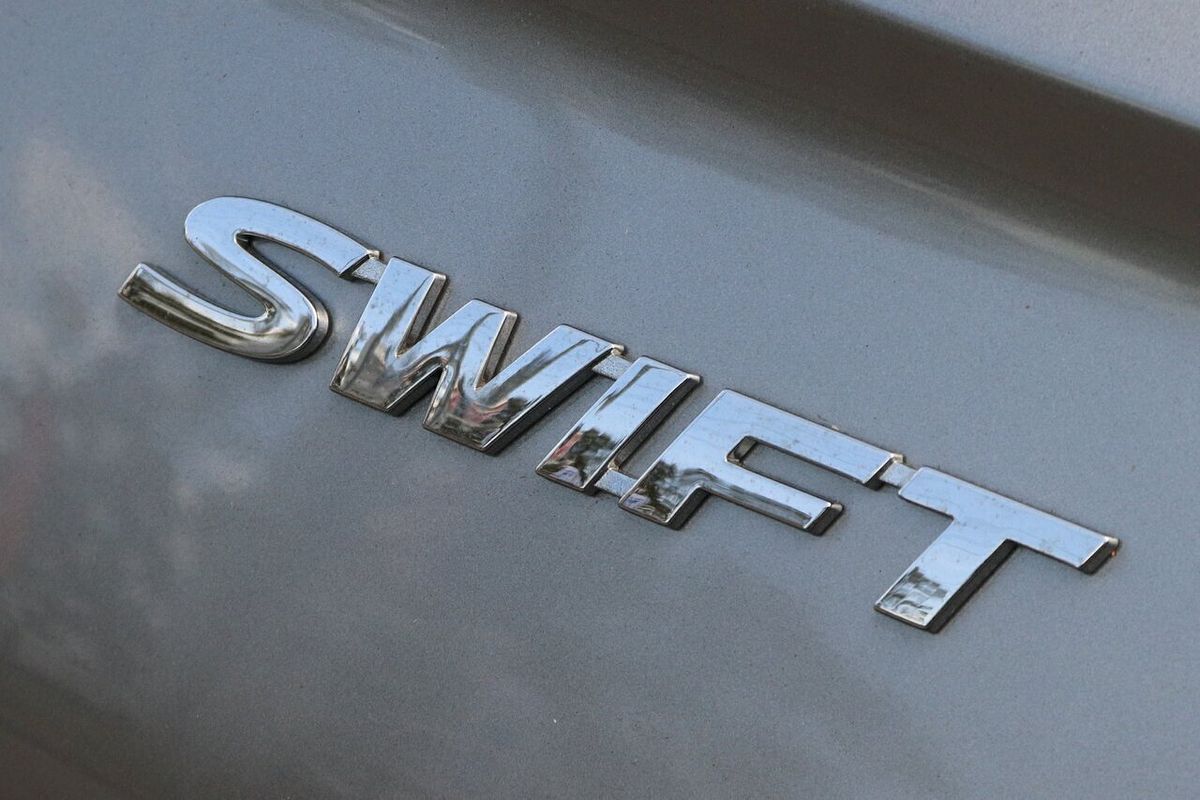 2024 Suzuki Swift Hybrid Plus UZ