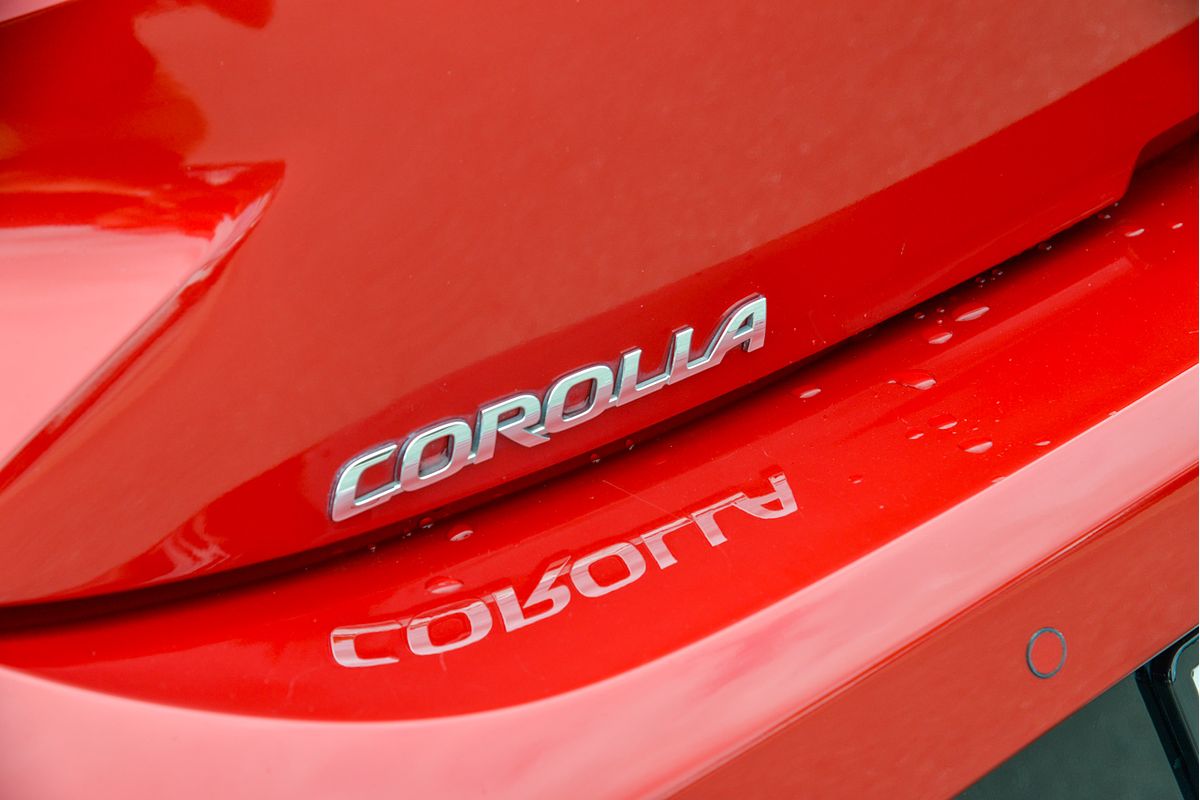 2020 Toyota Corolla ZR Hybrid ZWE211R