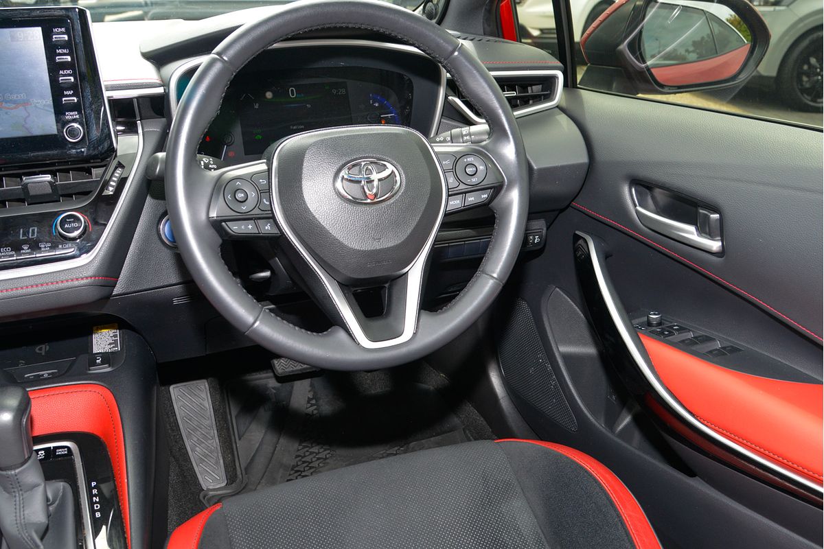 2020 Toyota Corolla ZR Hybrid ZWE211R