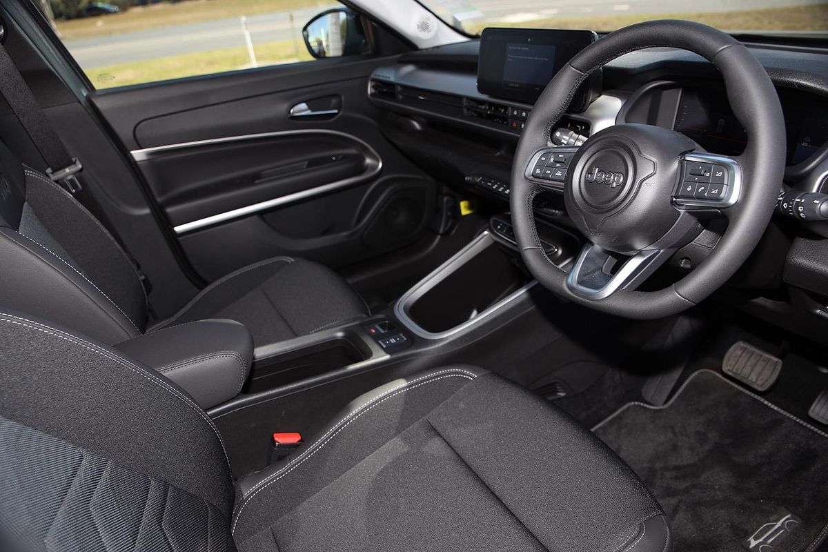 2024 Jeep Avenger Limited JJ