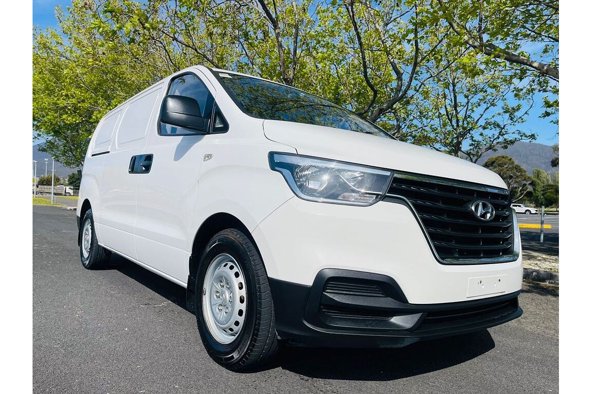 Iload Van Iload For Sale Crew Cab Hyundai Iload Crew Van For Sale - Main Image