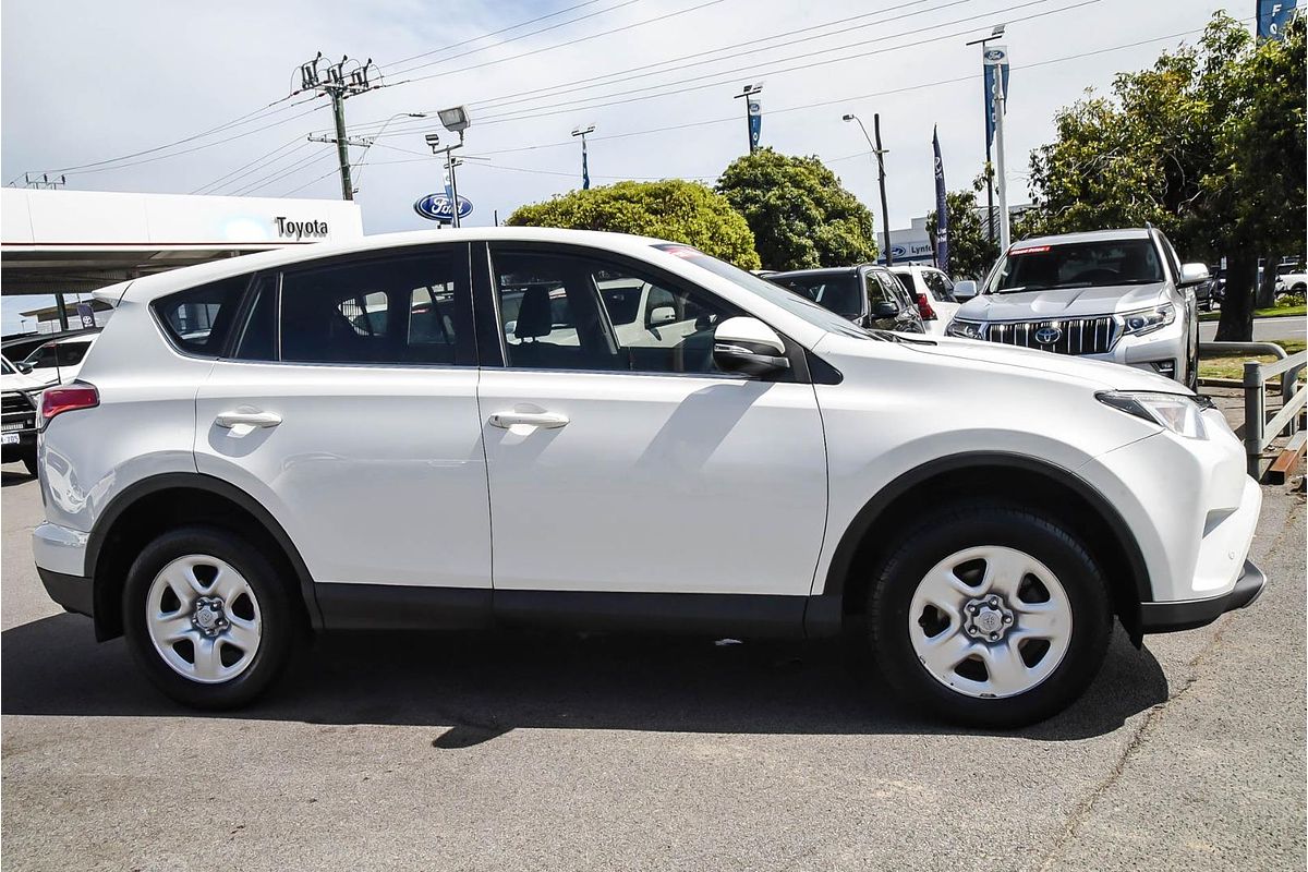 2018 Toyota RAV4 GX ZSA42R