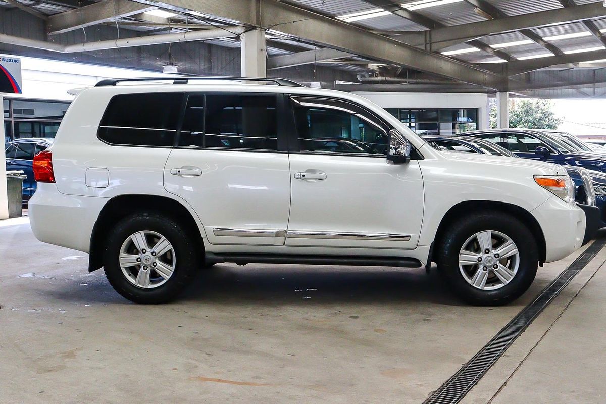 2013 Toyota Landcruiser Sahara VDJ200R