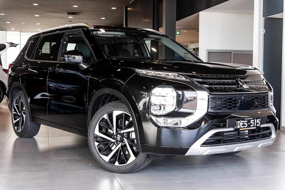 2024 Mitsubishi Outlander Exceed ZM