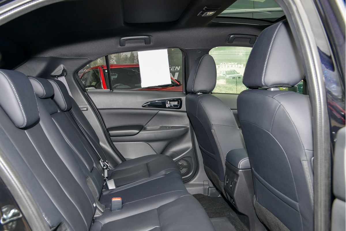 2024 Mitsubishi Eclipse Cross PHEV Exceed YB