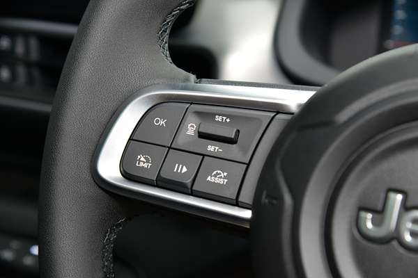 2024 Jeep Avenger Summit JJ