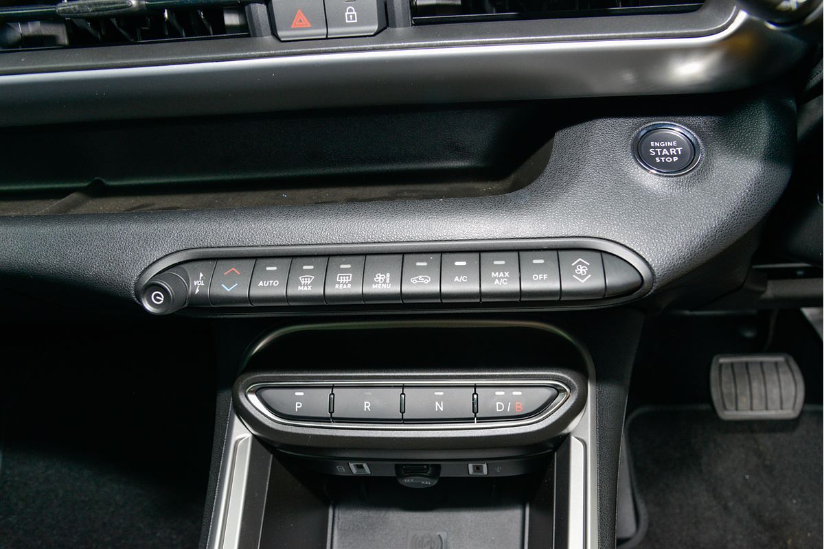 2024 Jeep Avenger Summit JJ