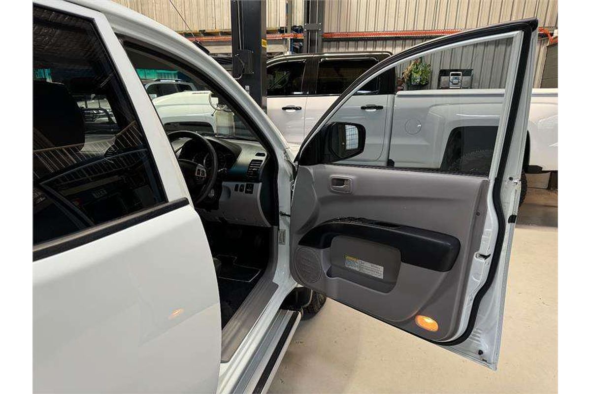 2014 Mitsubishi Triton GLX MN 4X4