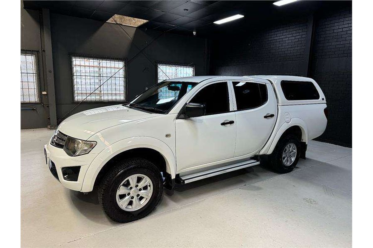 2014 Mitsubishi Triton GLX MN 4X4