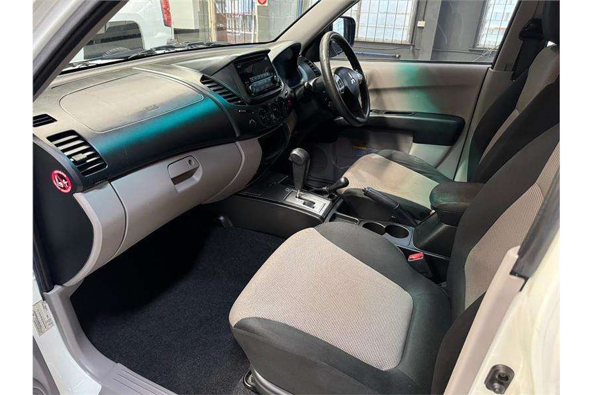 2014 Mitsubishi Triton GLX MN 4X4