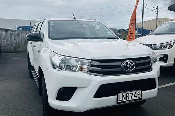 2018 Toyota Hilux SR TD DC 2.8D/4WD/6A 4X4