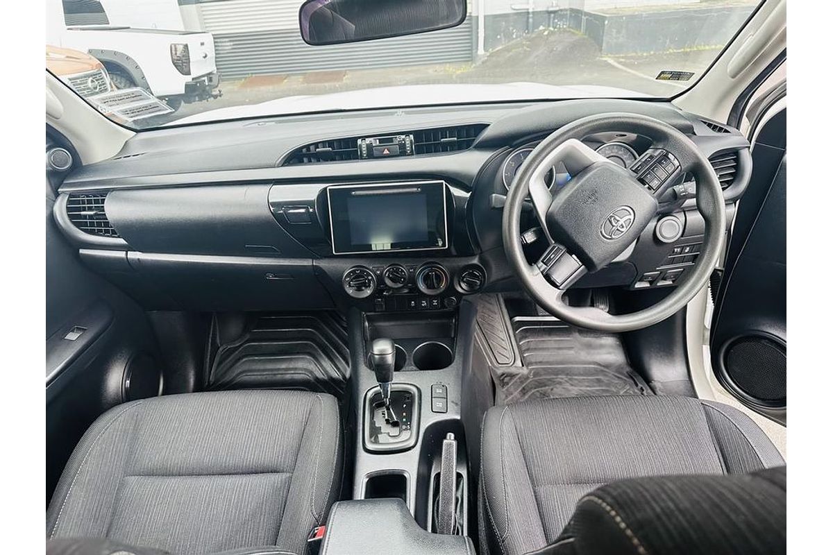 2018 Toyota Hilux SR TD DC 2.8D/4WD/6A 4X4