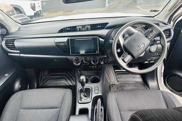 2018 Toyota Hilux SR TD DC 2.8D/4WD/6A 4X4