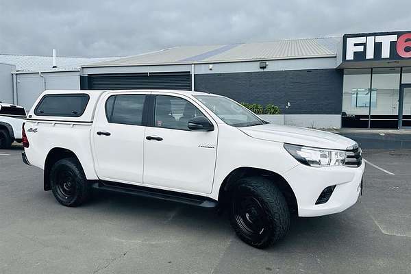 2018 Toyota Hilux SR TD DC 2.8D/4WD/6A 4X4