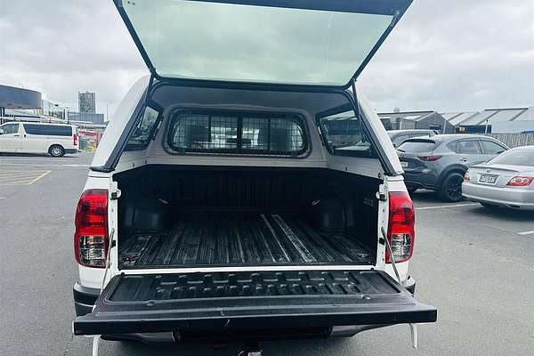 2018 Toyota Hilux SR TD DC 2.8D/4WD/6A 4X4