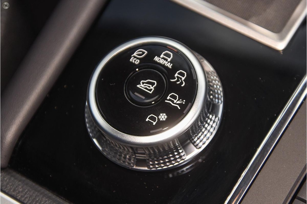 2024 Mitsubishi Outlander LS ZM