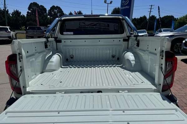 2024 Nissan Navara ST D23 4X4