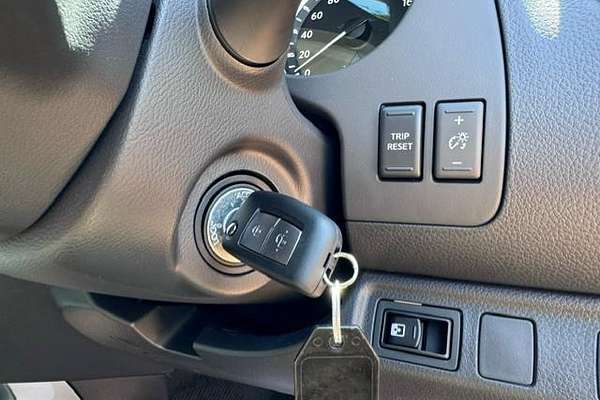 2024 Nissan Navara ST D23 4X4